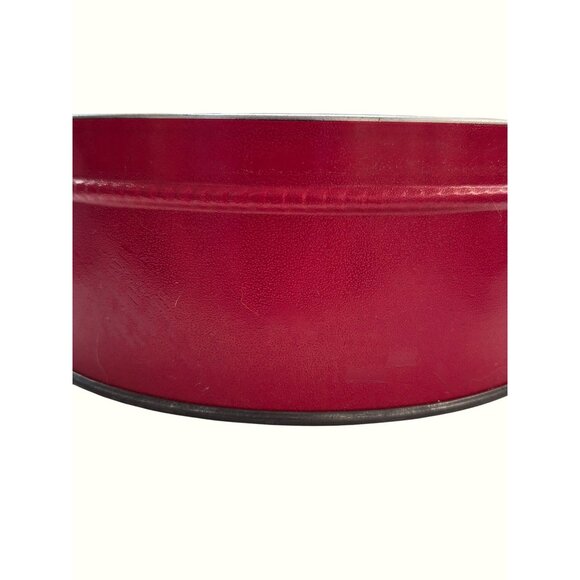 Vintage Round Red Tin Box With Winter Village Scene Lid Metal Storage Container - Picture 4 of 7